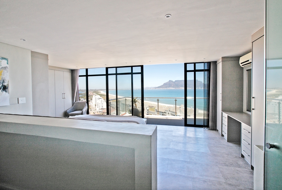 4 Bedroom Property for Sale in Waves Edge Western Cape
